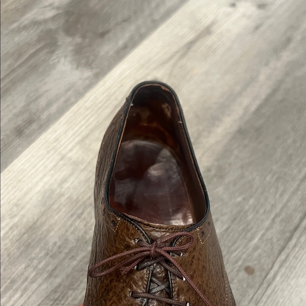 Classic 70’s Shark Leather Men's Dress Shoes - Picture 6 of 8